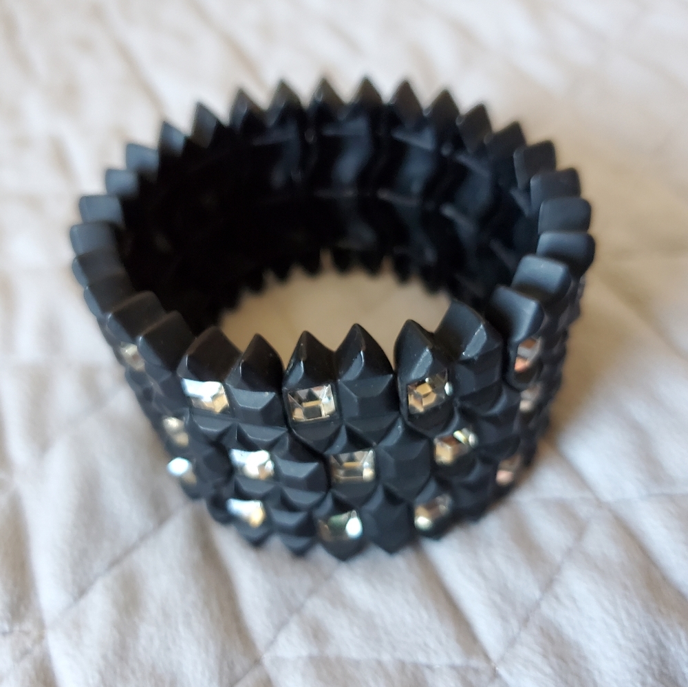NWT Lia Sophia Bracelet Black and Crystal